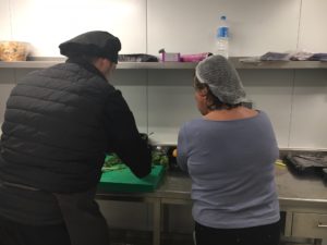 Visita de Marta Gómez Lahoz, concejala presidenta de los Distritos de San Blas-Canillejas a Comidissimo
